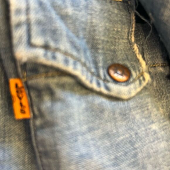 Women’s Levi’s Distressed Orange Tab Snap Button Down denim Shirt. Size Small. - Picture 9 of 12